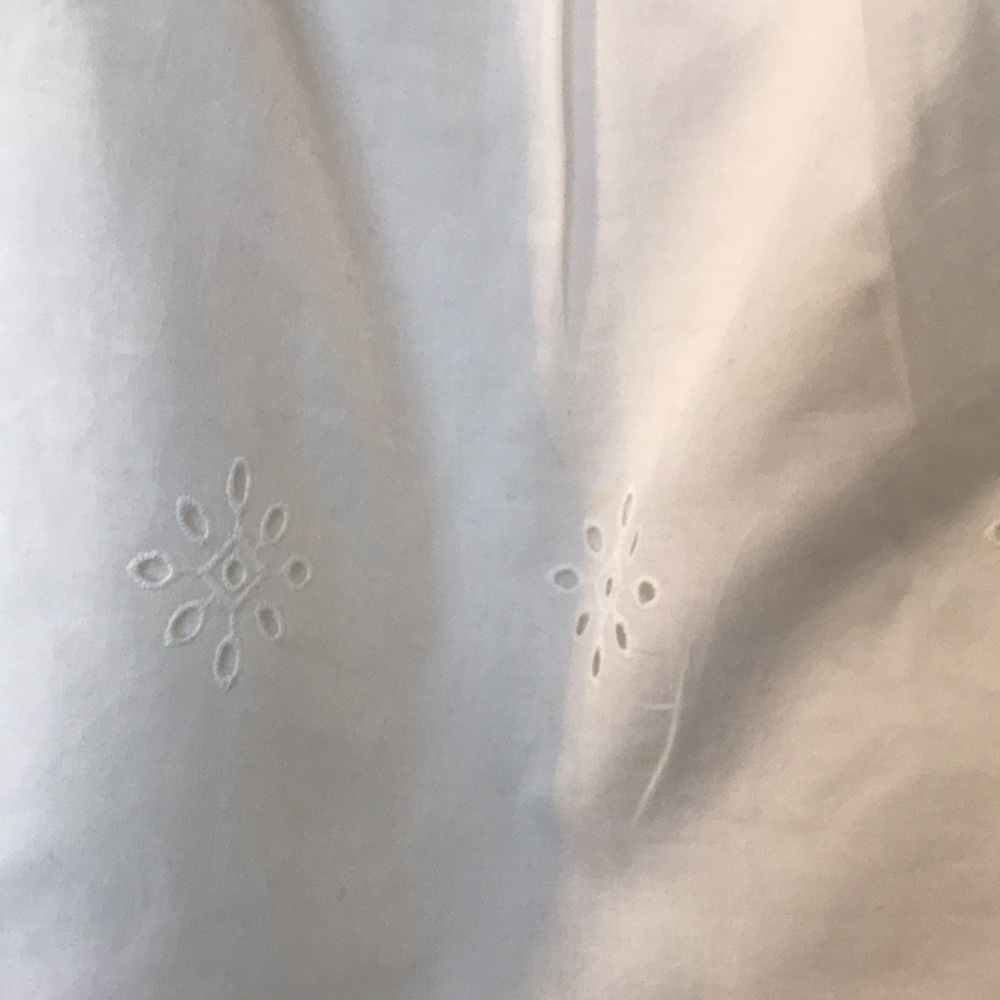 BIN6 Nine West White Delicate Eyelet Summer Tank with Spaghetti Straps - Picture 4 of 11